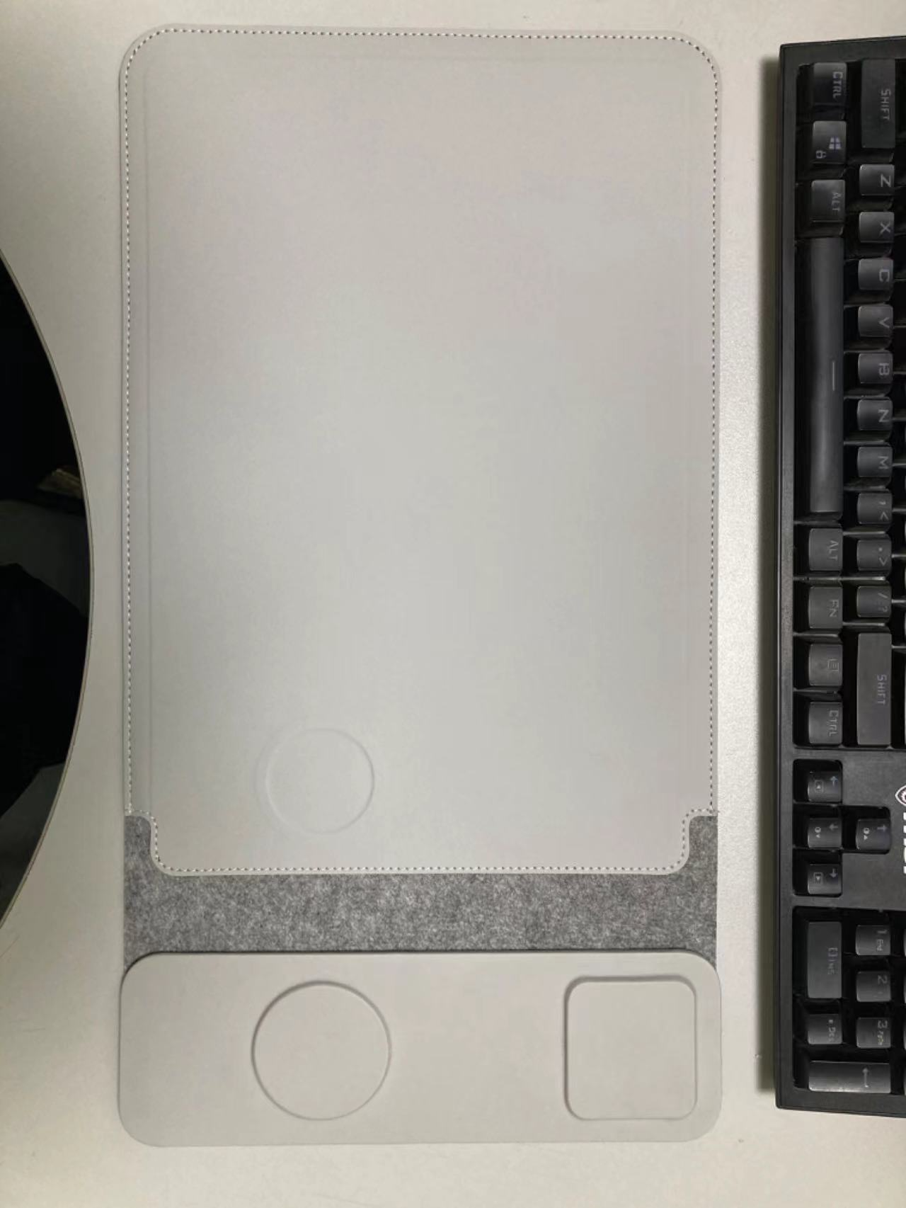 The Aero 5-in-1 Workspace Sleeve