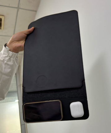 The Aero 5-in-1 Workspace Sleeve